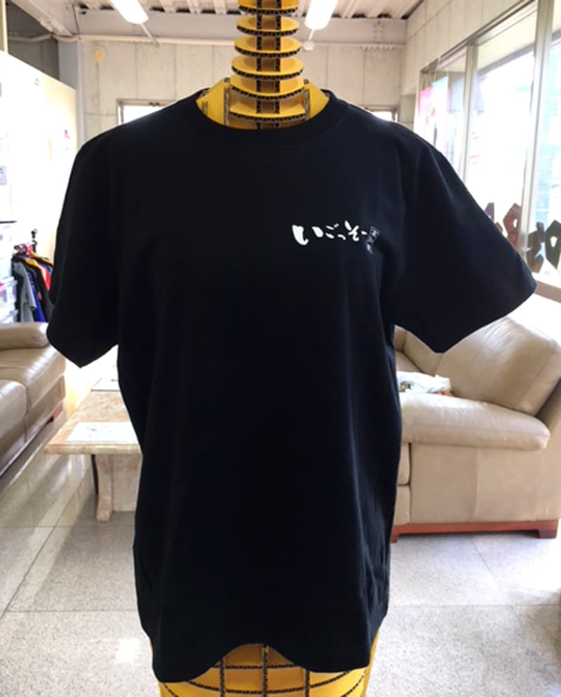 Tシャツ